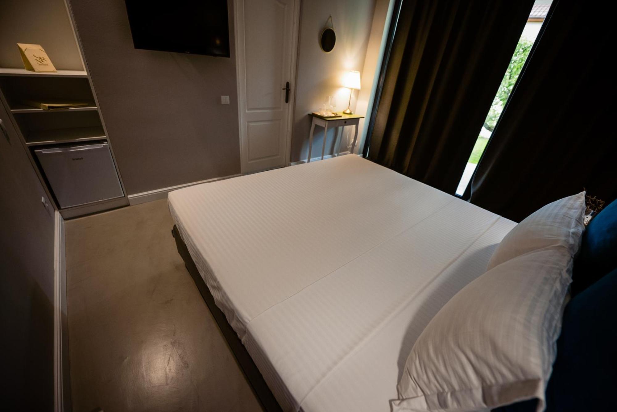 Hotel Nb Boutique Tuzla Esterno foto